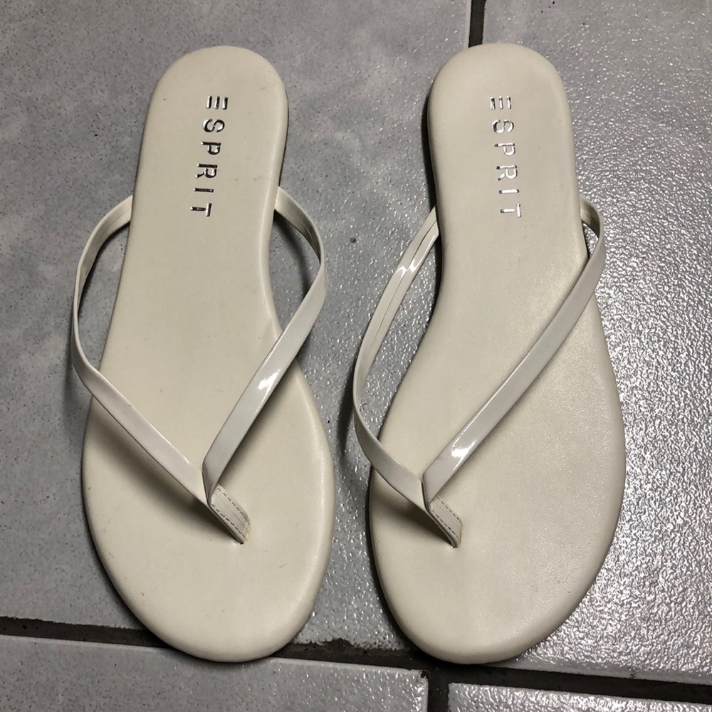 Woman Sandal brand new size 7.5